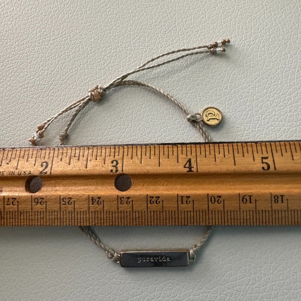 Lot of Eight 8 Bracelets - Picture 9 of 10